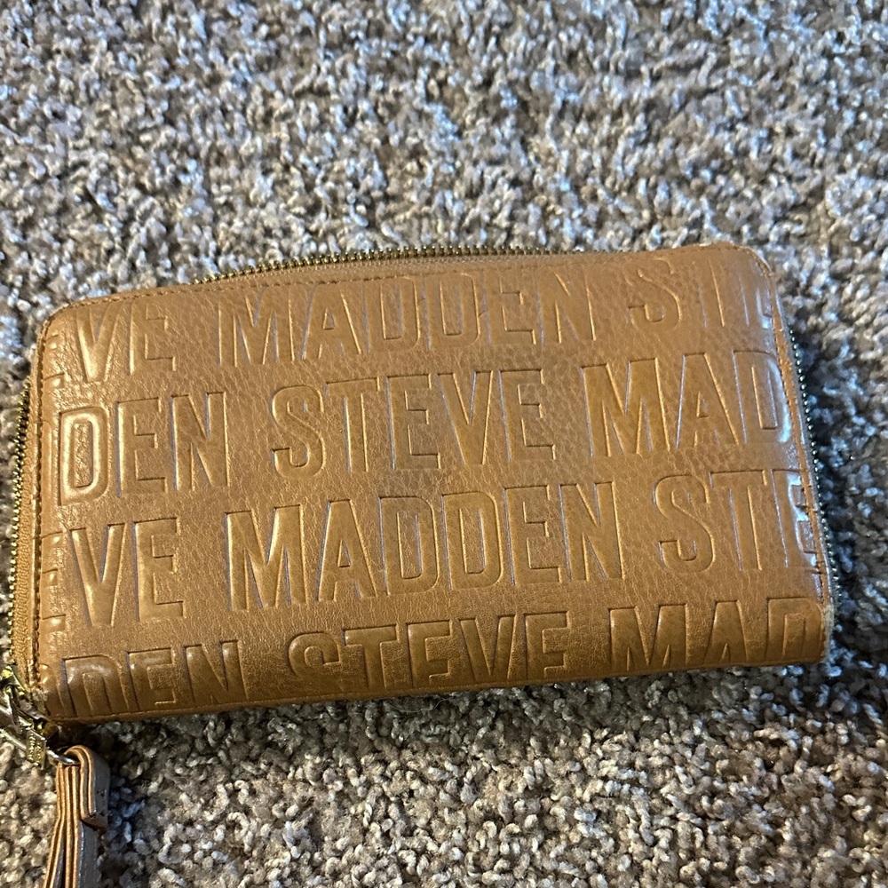 Steve Madden Brown Embossed Wallet